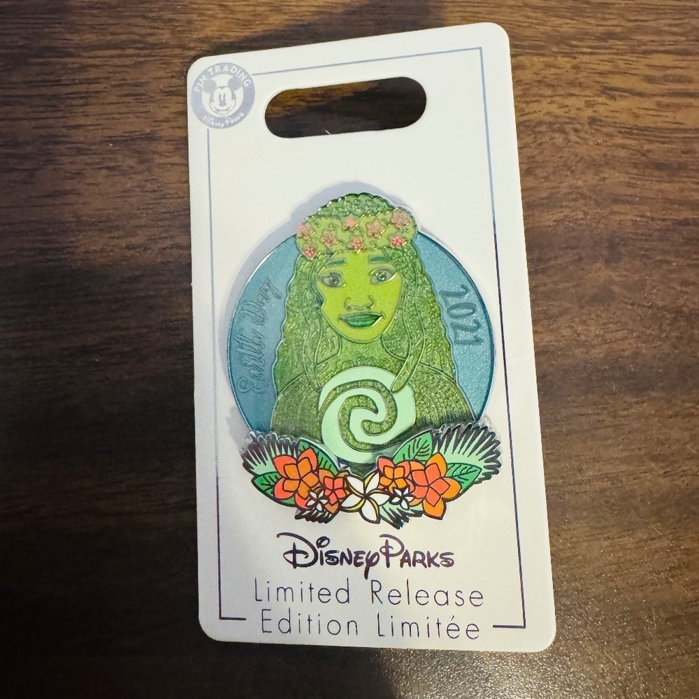 Disney Parks - Limited Release Collectible Moana Te Fiti Earth Day 2021 Pin